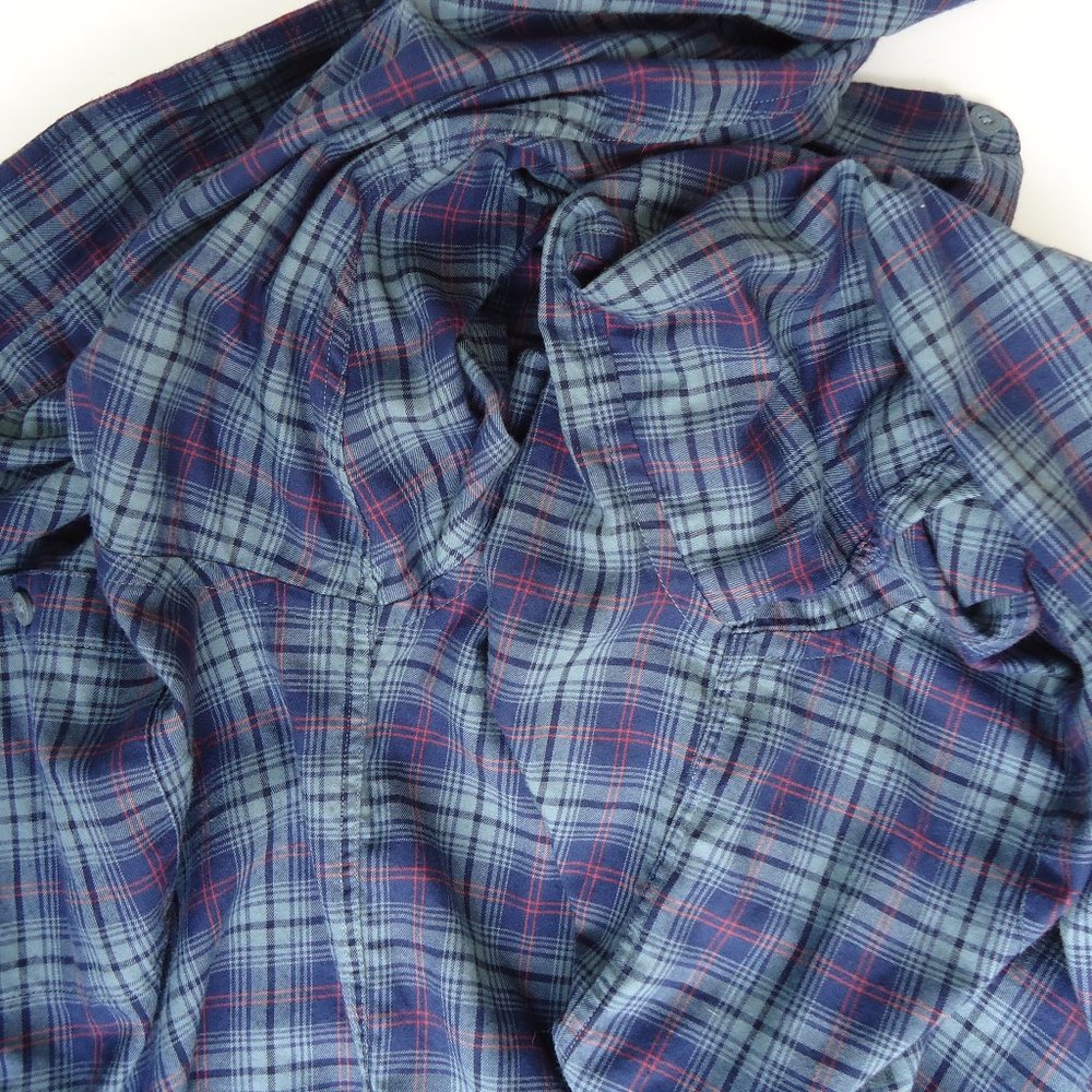 SIZE L. PATAGONIA 100% organic cotton flannel shirt. - Picture 11 of 16